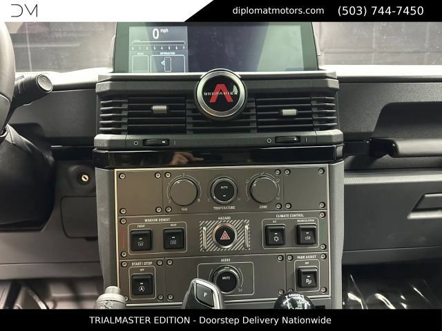 Used 2024 INEOS Grenadier Station Wagon AWD/4WD image 32