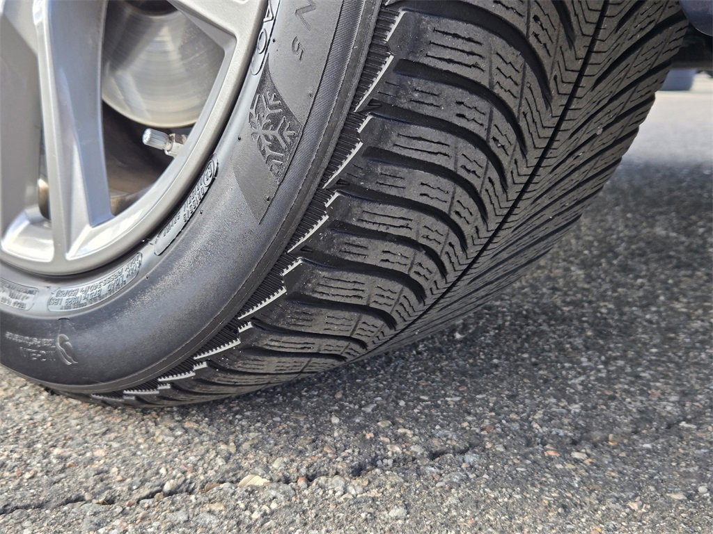 Used 2019 BMW X4 M40i w/ Executive Package image 12