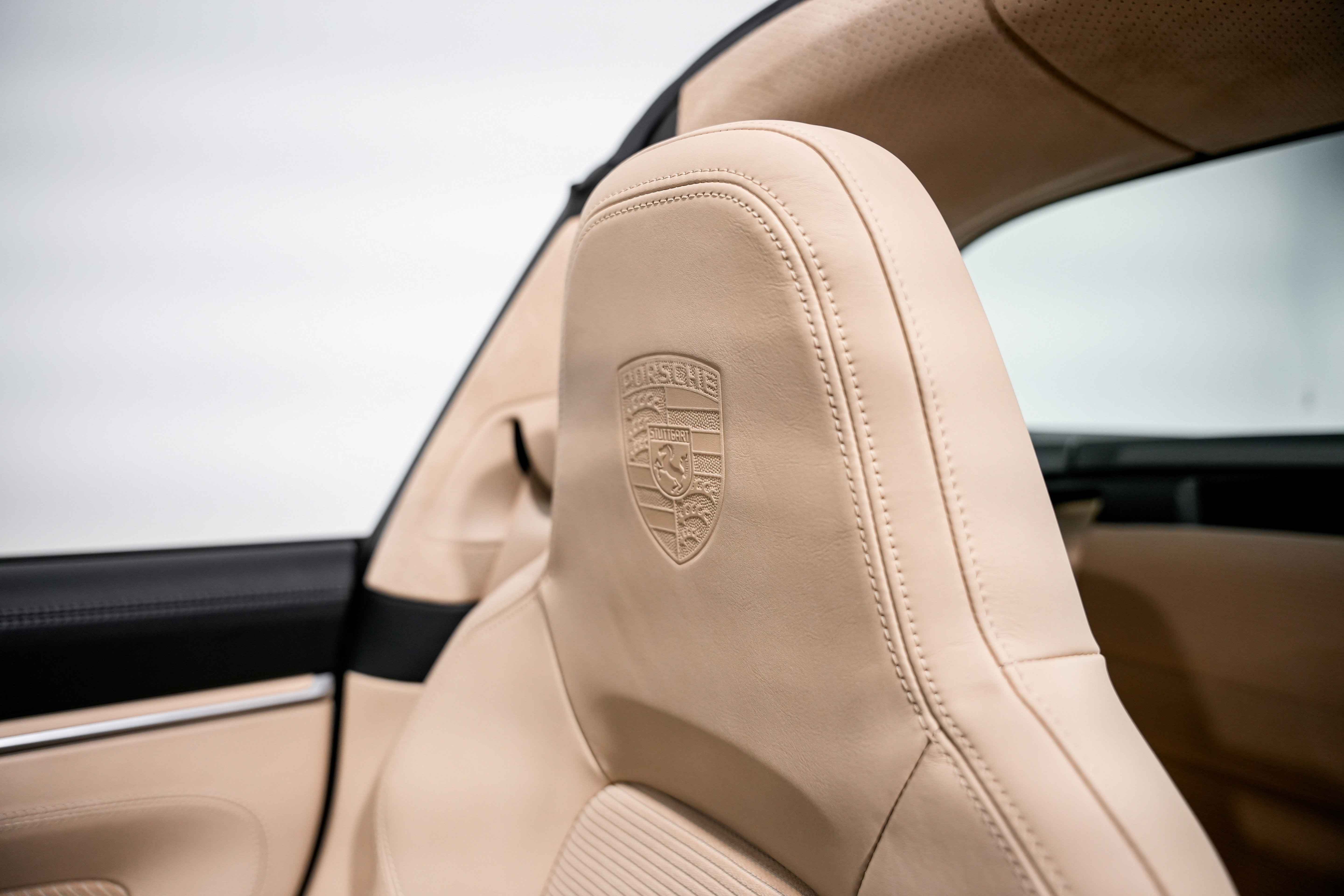 Used 2021 Porsche 911 Targa 4S Heritage Design image 23