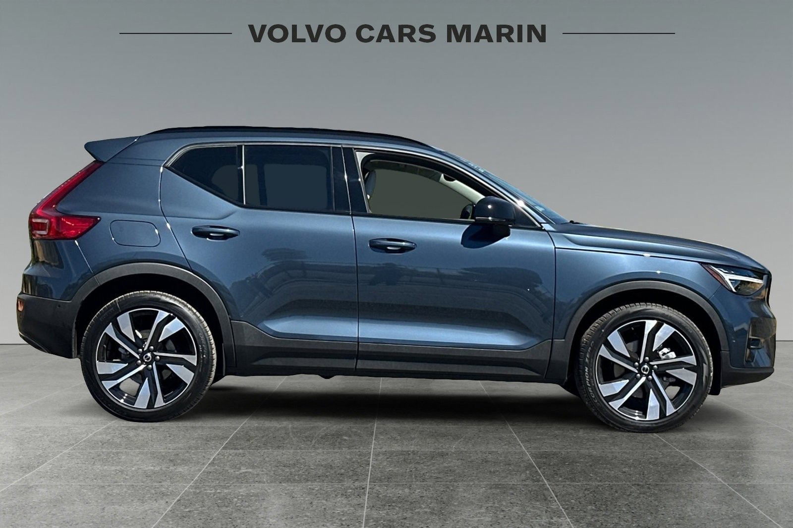 New 2026 Volvo XC40 B5 Ultra w/ Climate Package image 8