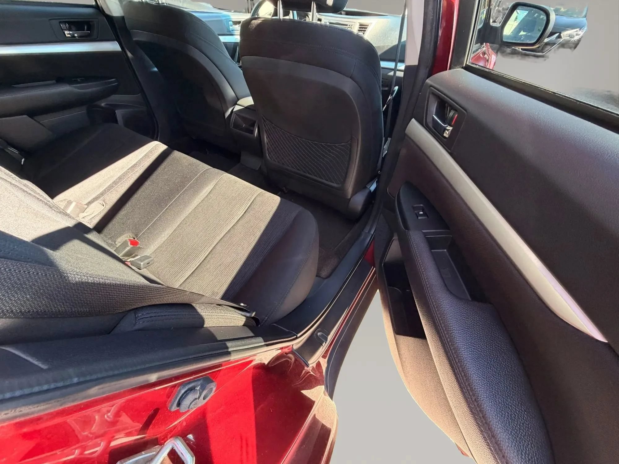 Used 2013 Subaru Outback 2.5i Premium w/ All-Weather Pkg AWD/4WD image 8