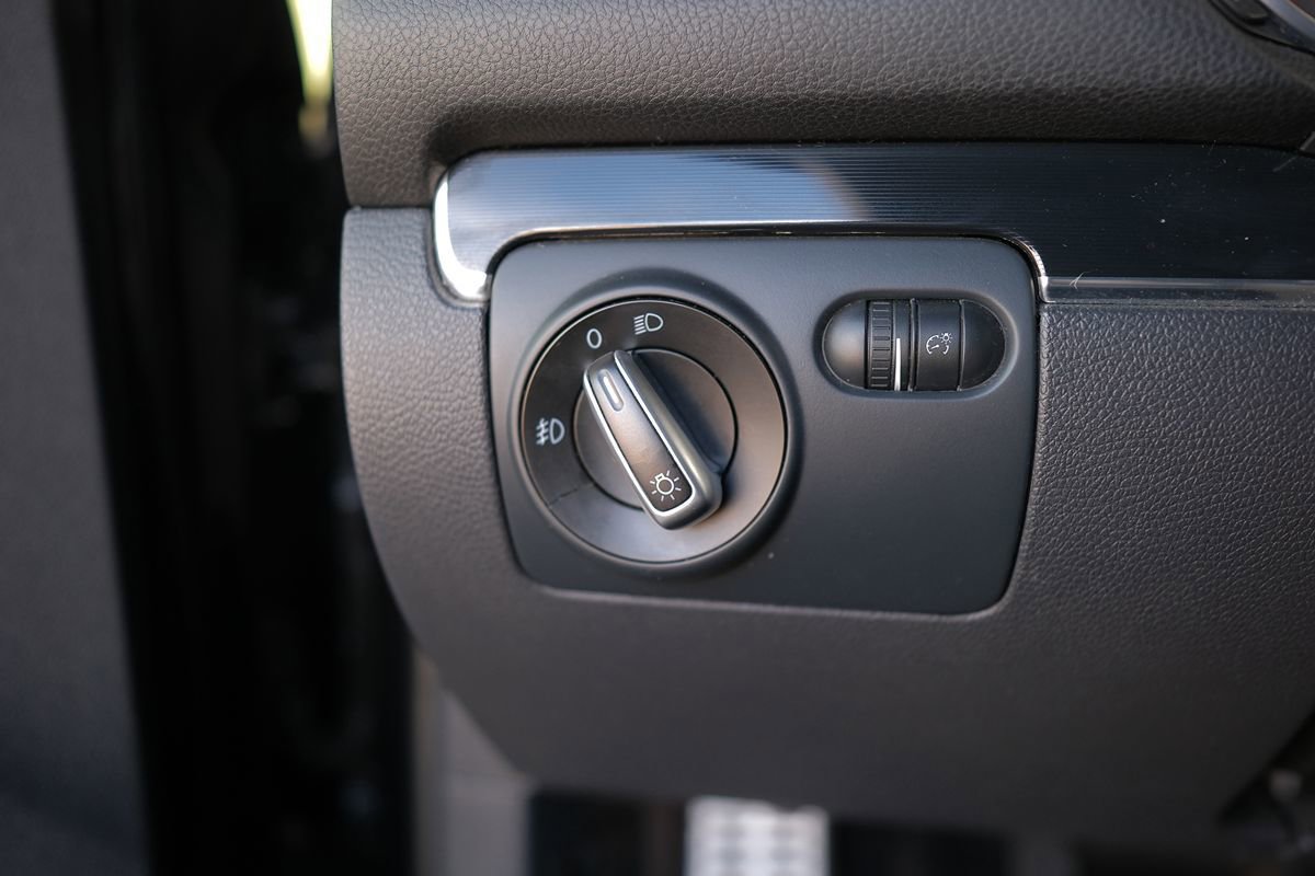Used 2012 Volkswagen GTI 2-Door FWD image 14