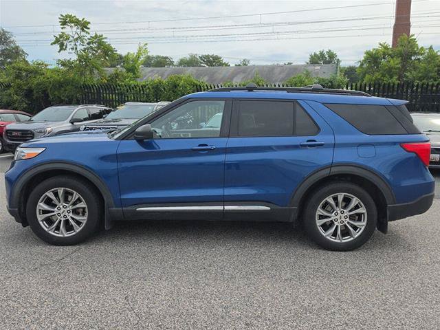 Certified 2020 Ford Explorer XLT w/ Equipment Group 202A AWD/4WD image 3