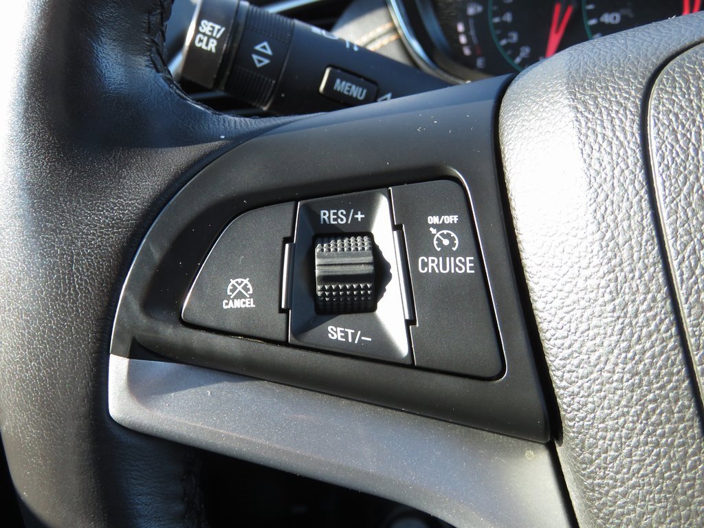 Used 2018 Chevrolet Trax LT w/ Sun & Sound Package image 21