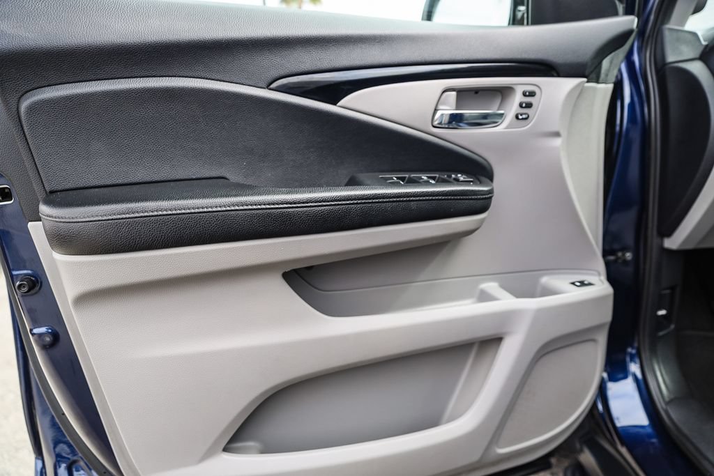 Used 2018 Honda Pilot Touring image 20