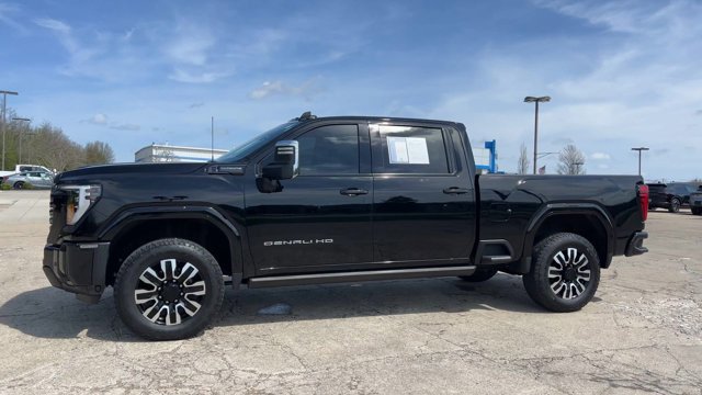 Certified 2025 GMC Sierra 3500 Denali Ultimate AWD/4WD image 5
