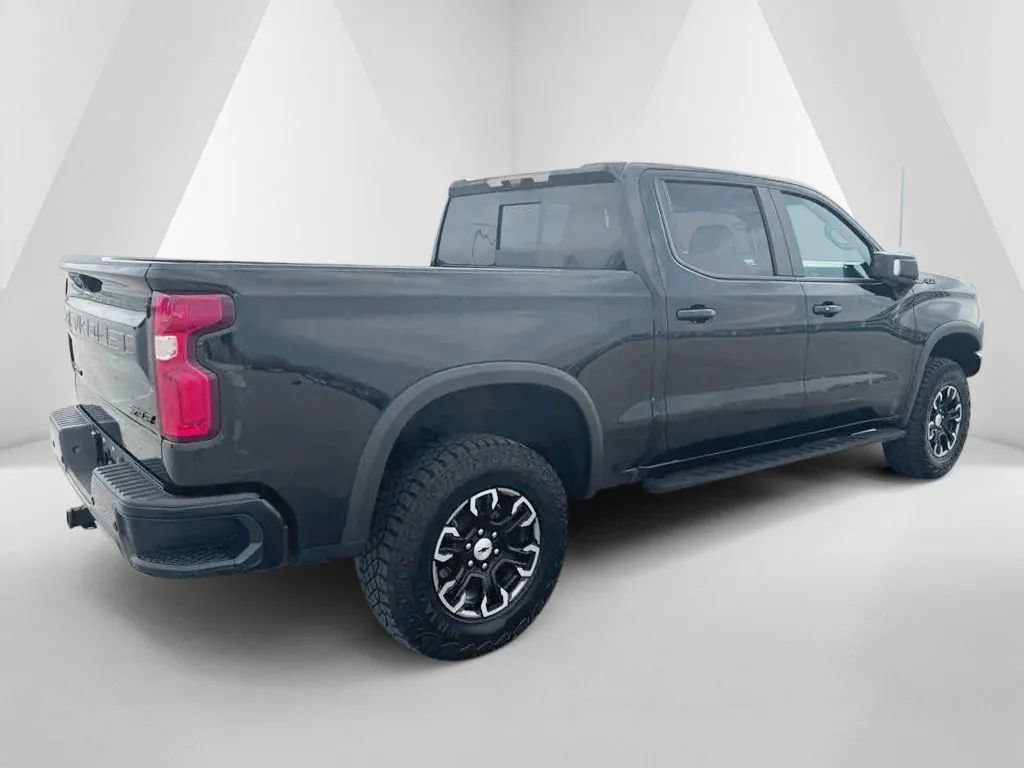 Used 2024 Chevrolet Silverado 1500 ZR2 w/ Technology Package AWD/4WD image 7