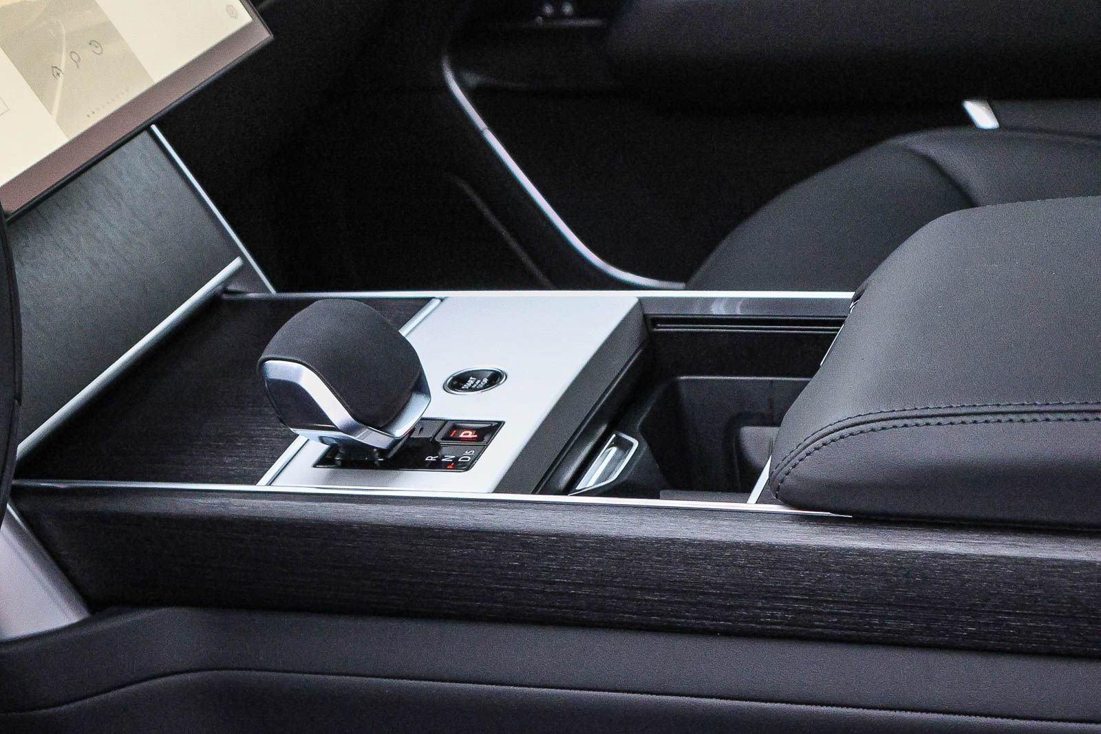 New 2026 Land Rover Range Rover SE AWD/4WD image 30