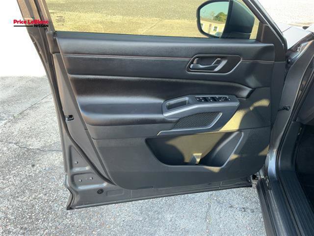 Used 2023 Nissan Pathfinder Rock Creek AWD/4WD image 46