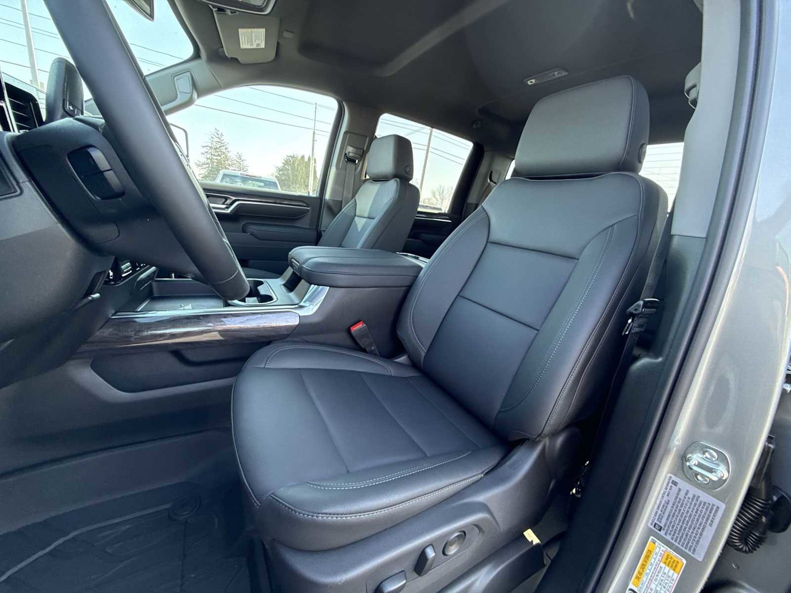 New 2026 Chevrolet Silverado 3500 LTZ w/ LTZ Convenience Package AWD/4WD image 13
