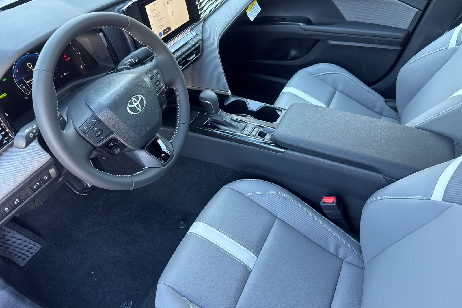 New 2026 Toyota Camry SE w/ Convenience Package FWD image 12