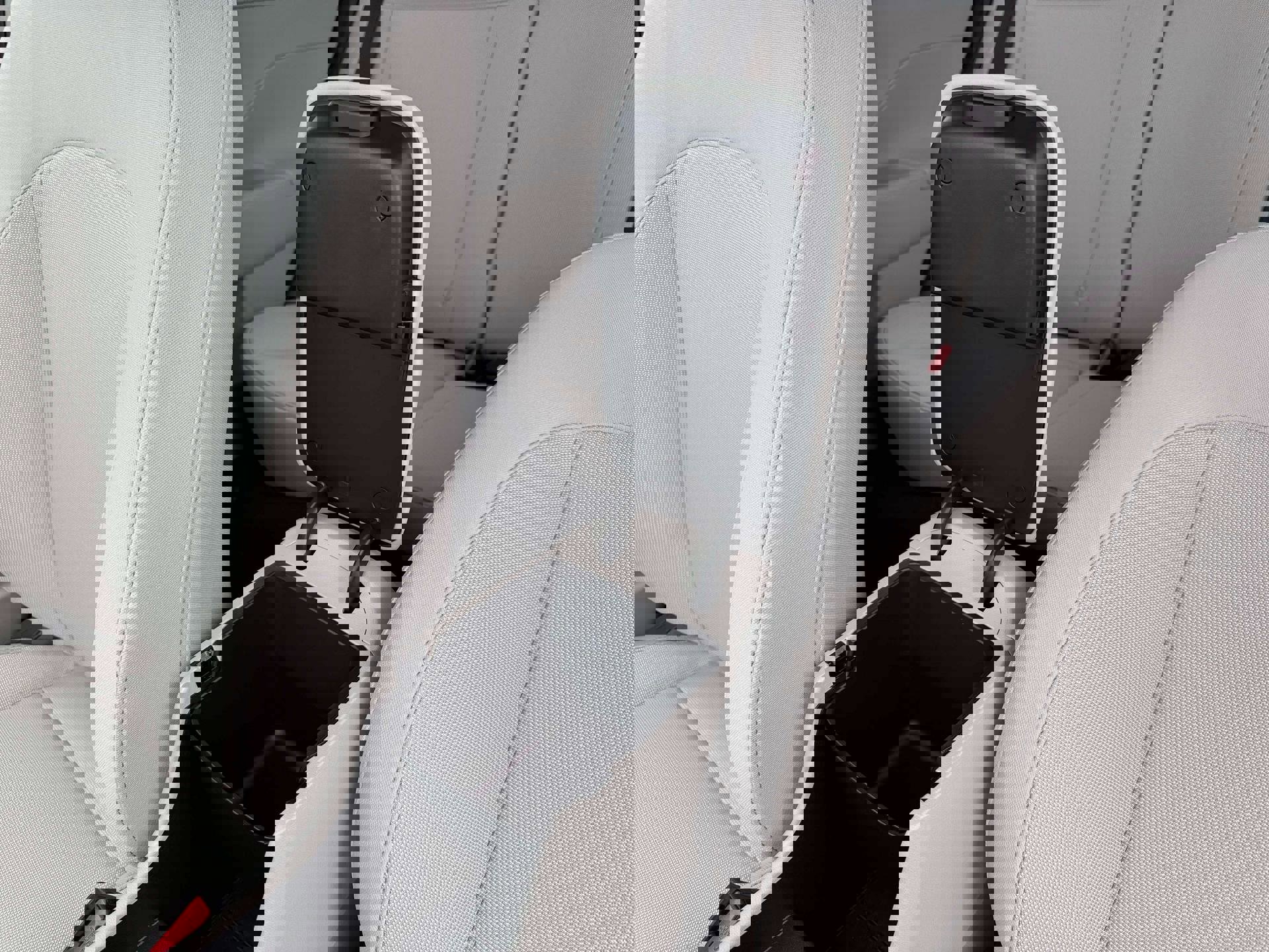 New 2026 Hyundai Kona SE image 19