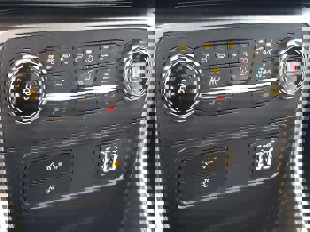 Used 2021 Ford EcoSport SE image 21