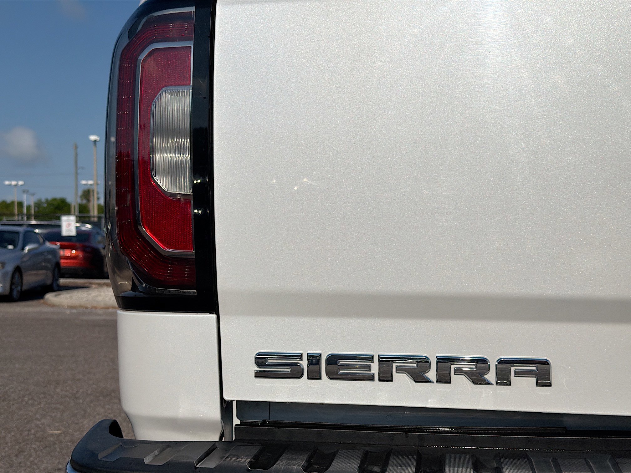 Used 2018 GMC Sierra 1500 SLT image 10