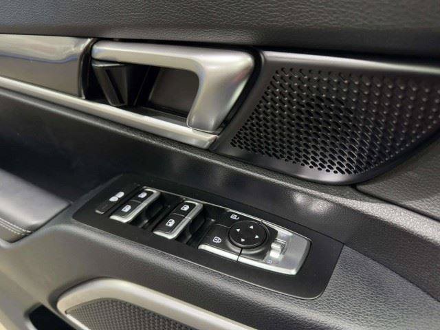 Used 2024 Kia Telluride S FWD image 41