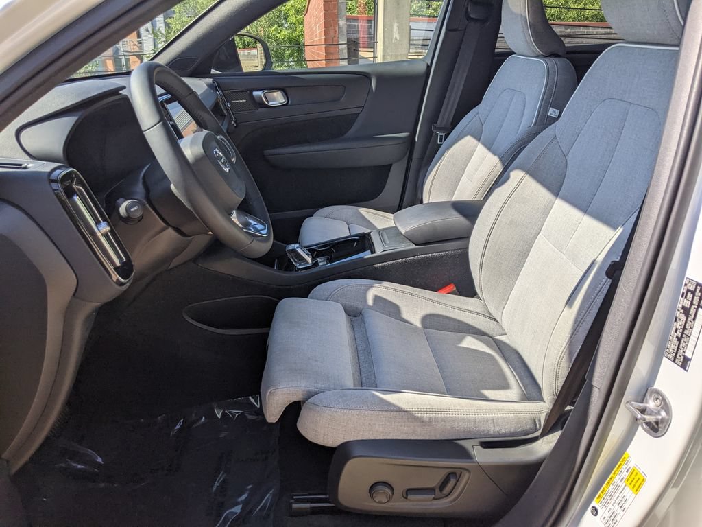 Certified 2023 Volvo C40 P8 Recharge Ultimate AWD/4WD image 11
