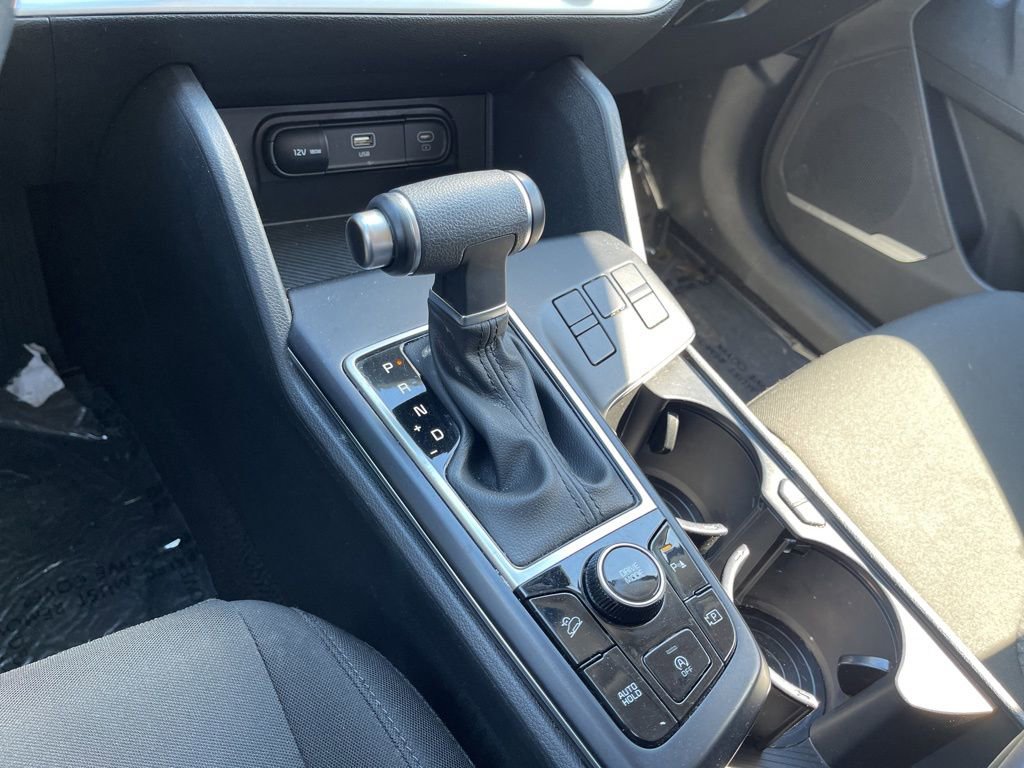 Used 2025 Kia Sportage LX FWD image 18