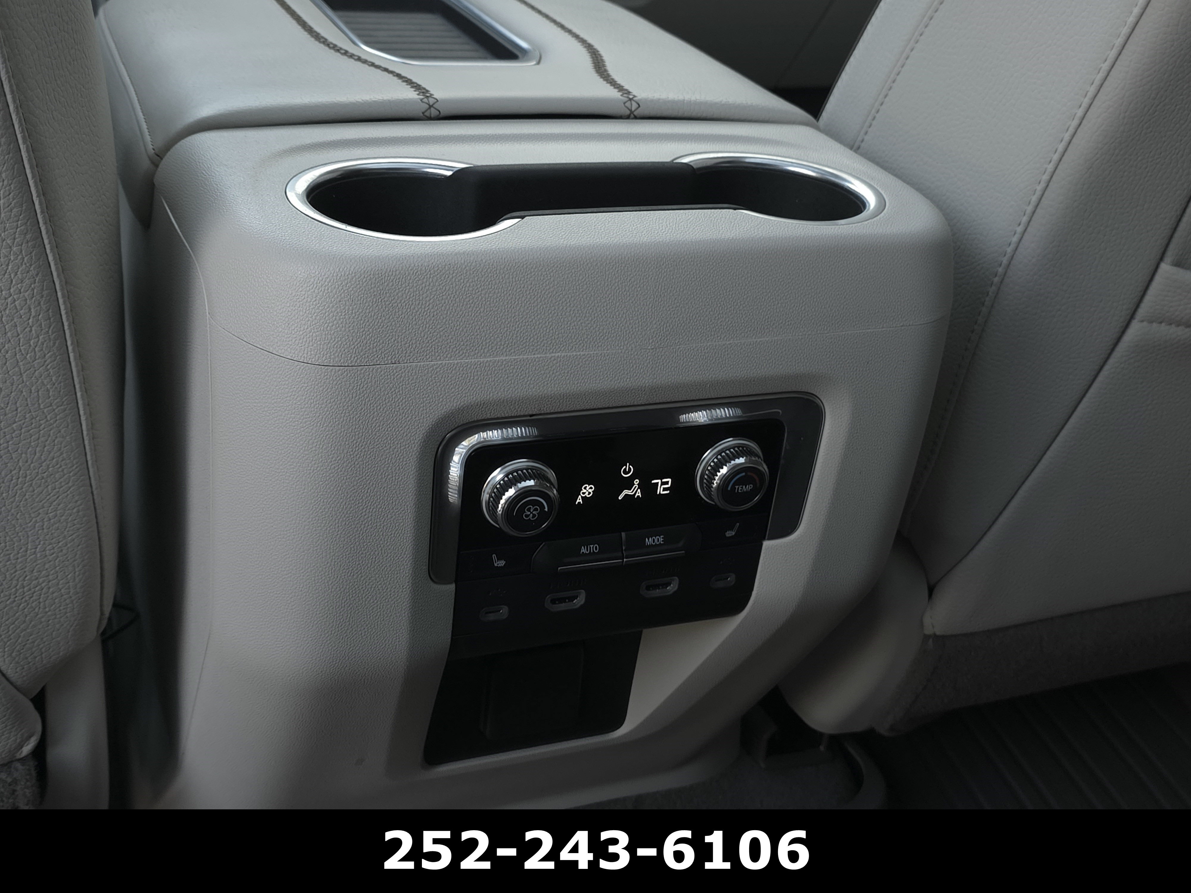 Used 2021 GMC Yukon Denali w/ Denali Premium Package AWD/4WD image 31