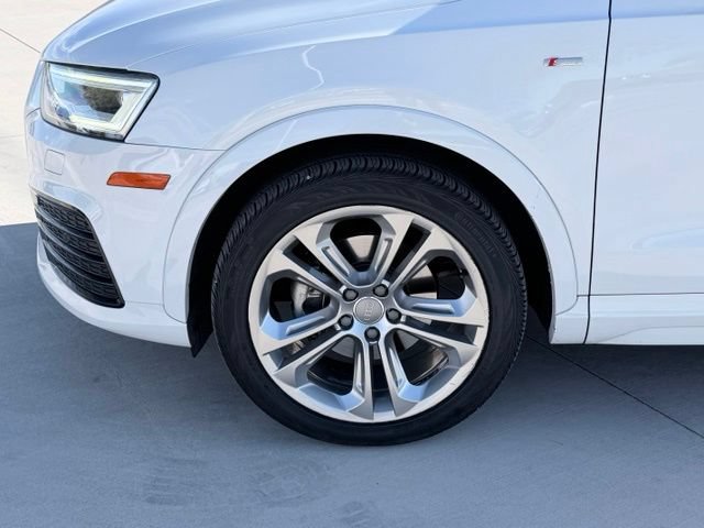 Used 2016 Audi Q3 2.0T Prestige AWD/4WD image 38