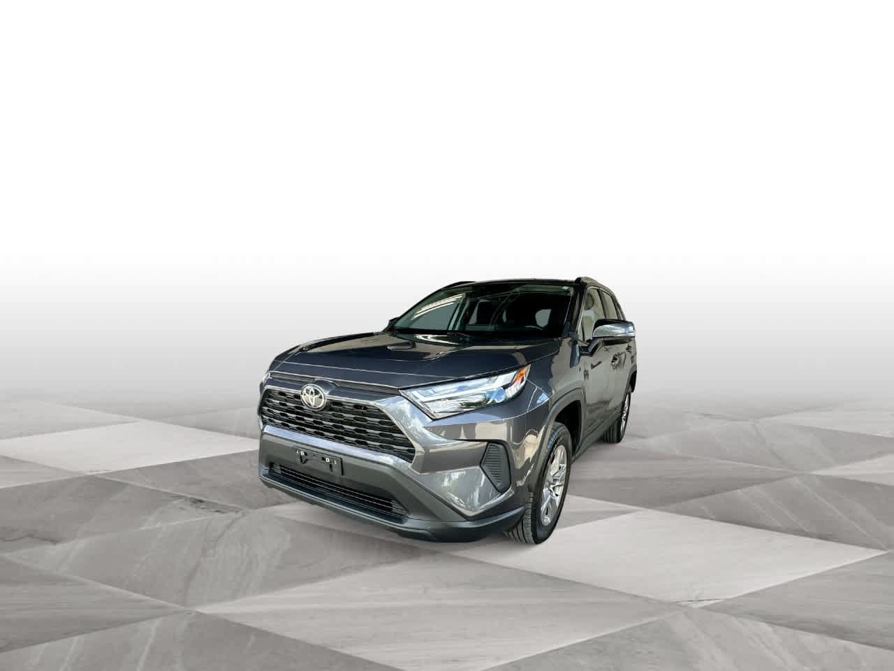Used 2024 Toyota RAV4 XLE FWD image 4