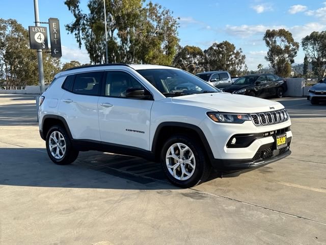 Used 2024 Jeep Compass Latitude image 7
