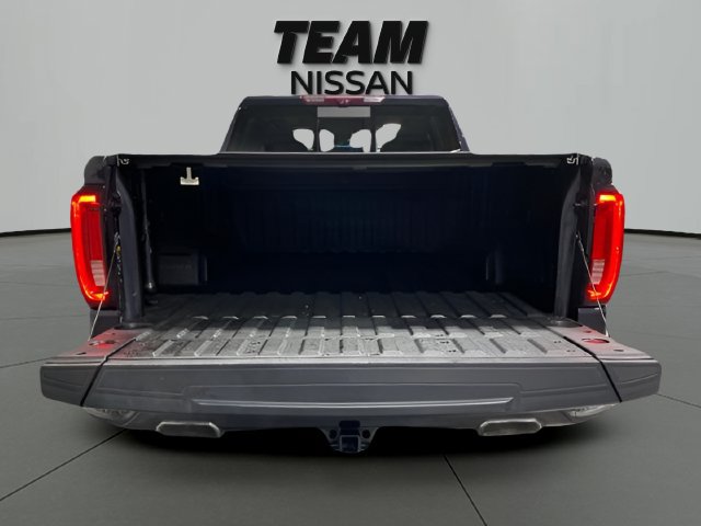 Used 2023 GMC Sierra 1500 Denali w/ Technology Package AWD/4WD image 4