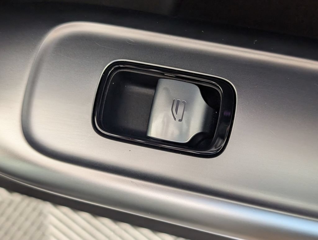 Used 2024 Mercedes-Benz C 300 Sedan image 34