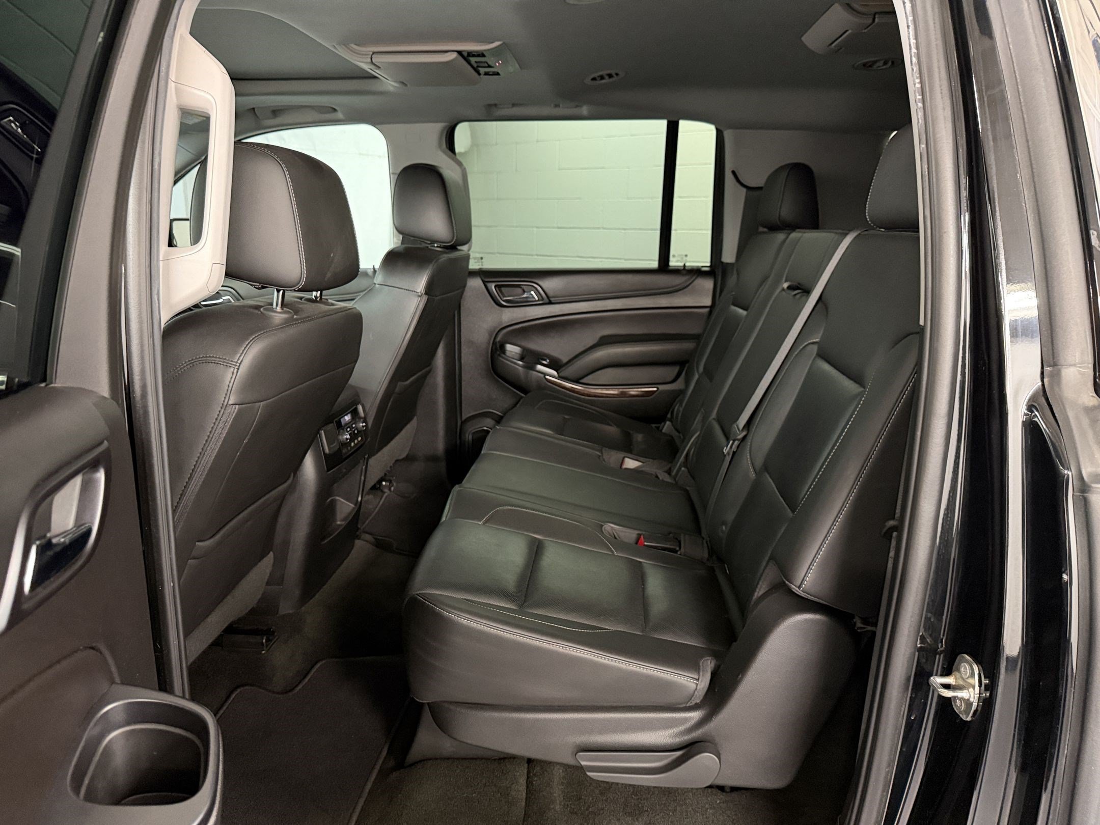 Used 2018 GMC Yukon XL SLT w/ Open Road Package AWD/4WD image 23