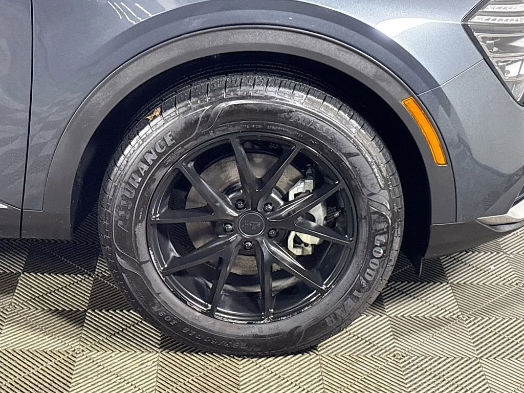 Used 2025 Kia Sportage EX w/ EX Premium Package image 24