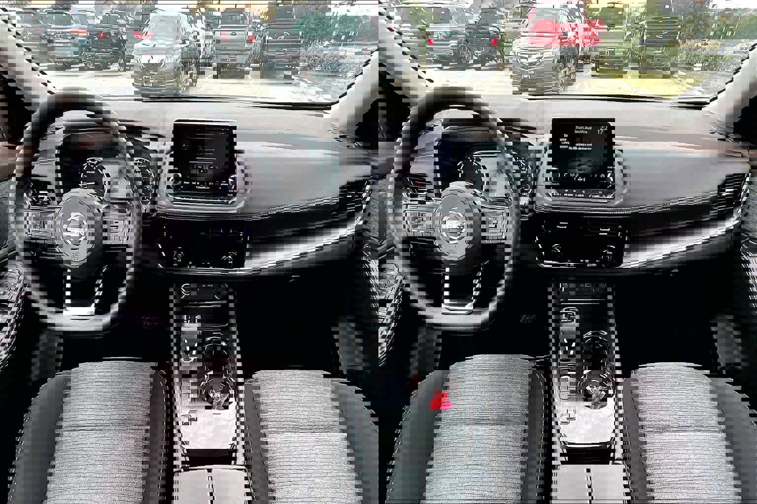 Used 2022 Nissan Rogue SV image 13