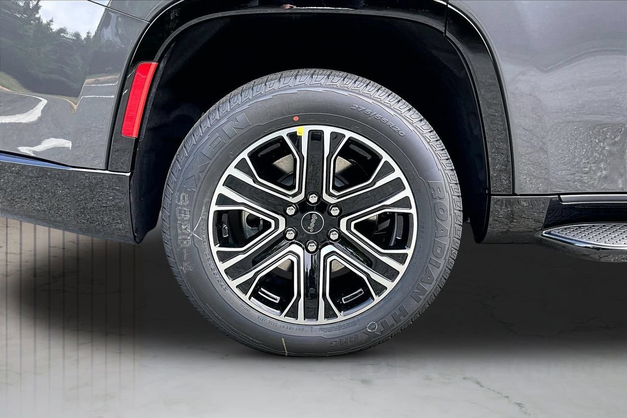 New 2026 Jeep Grand Wagoneer 4WD image 37