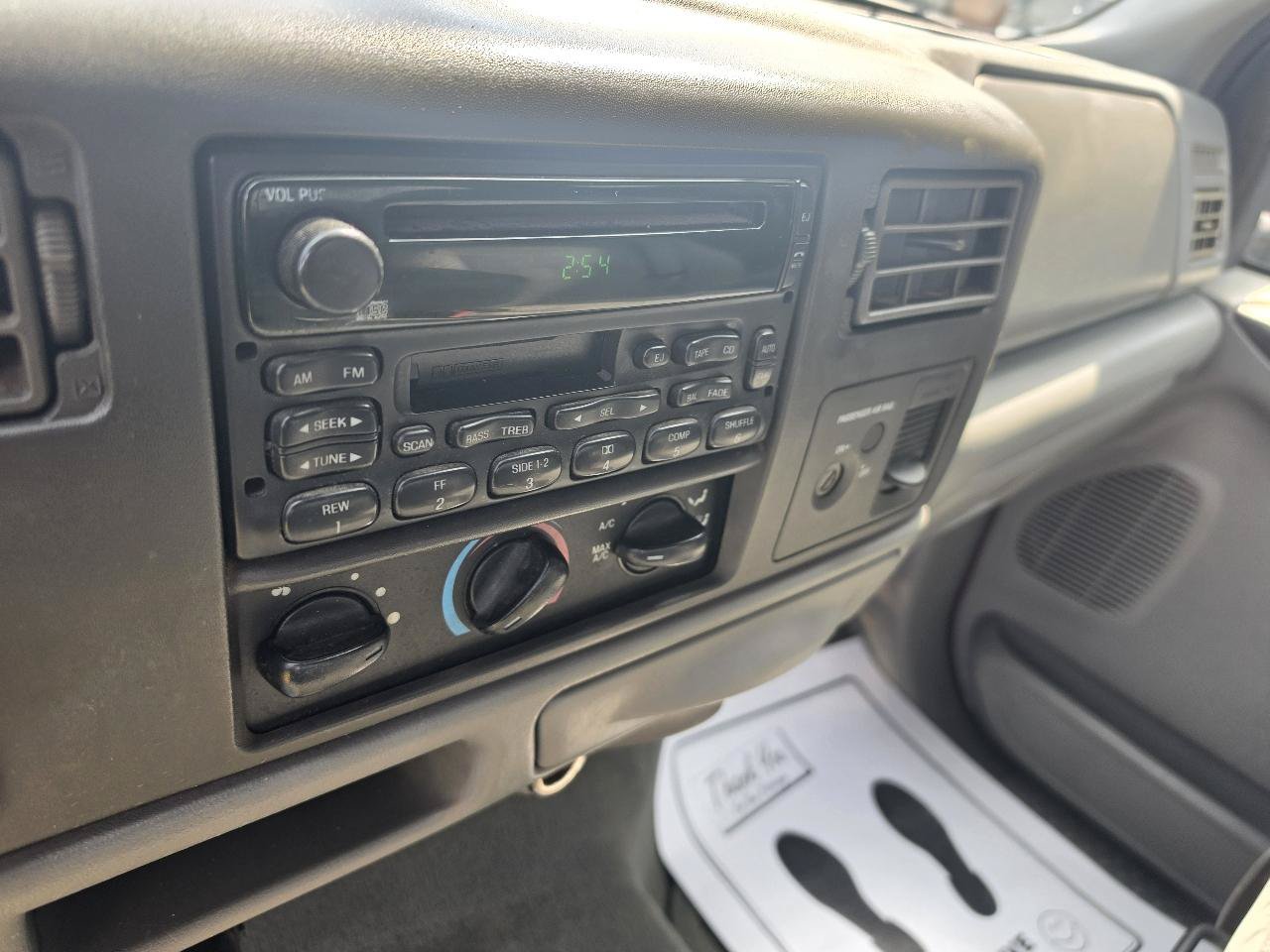 Used 2003 Ford F250 XLT AWD/4WD image 13