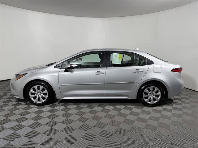 Certified 2025 Toyota Corolla LE FWD image 8