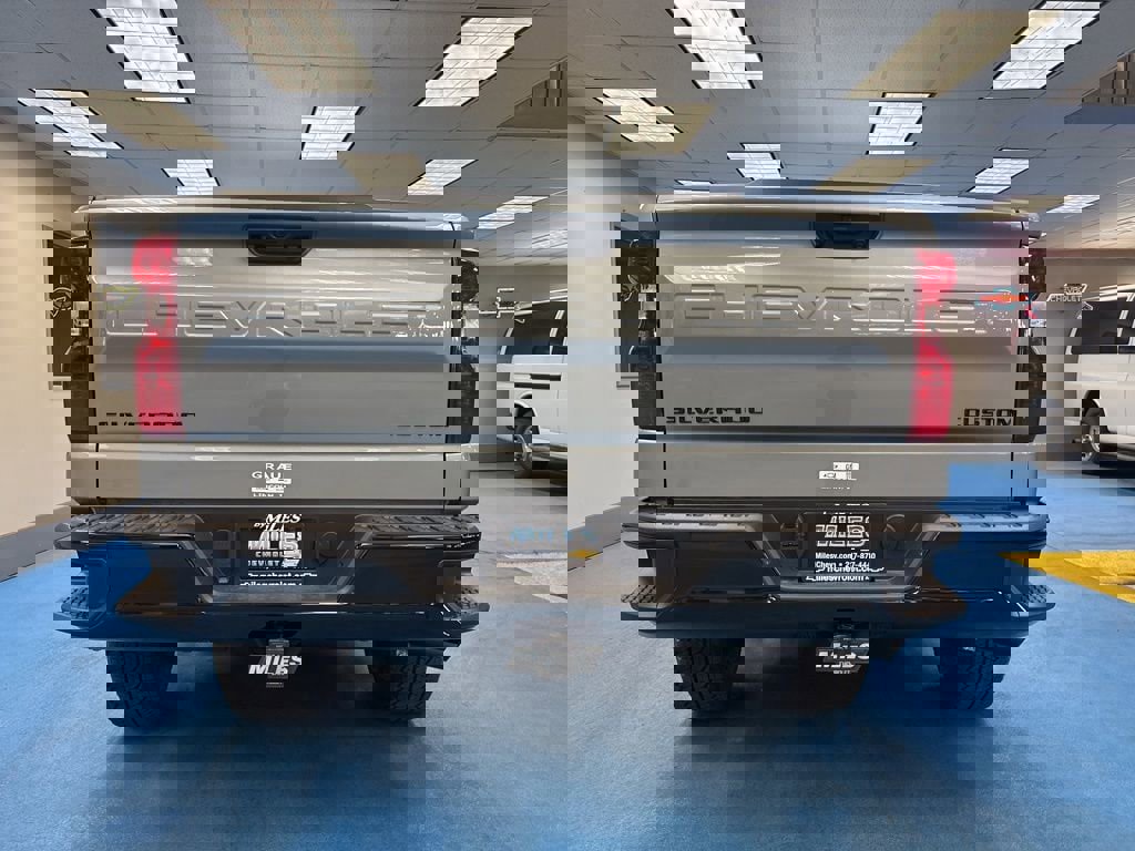 New 2026 Chevrolet Silverado 1500 Custom Trail Boss w/ Turbomax Blackout Package image 7