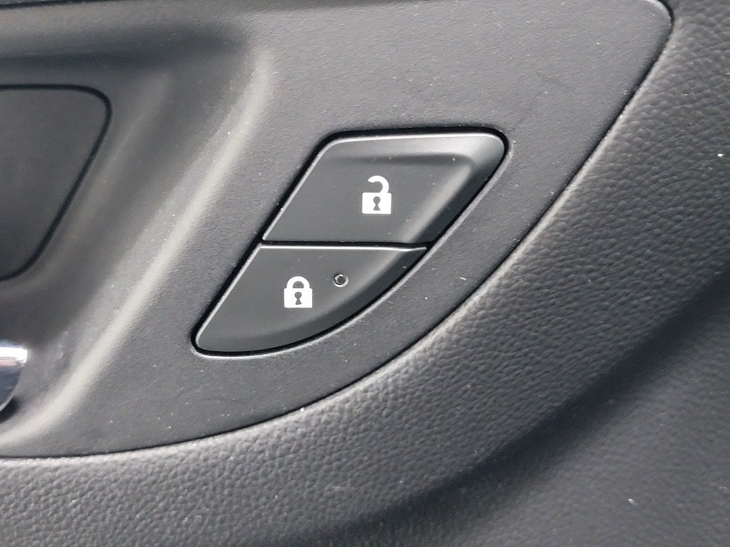 Used 2020 Chevrolet Equinox LT FWD image 25