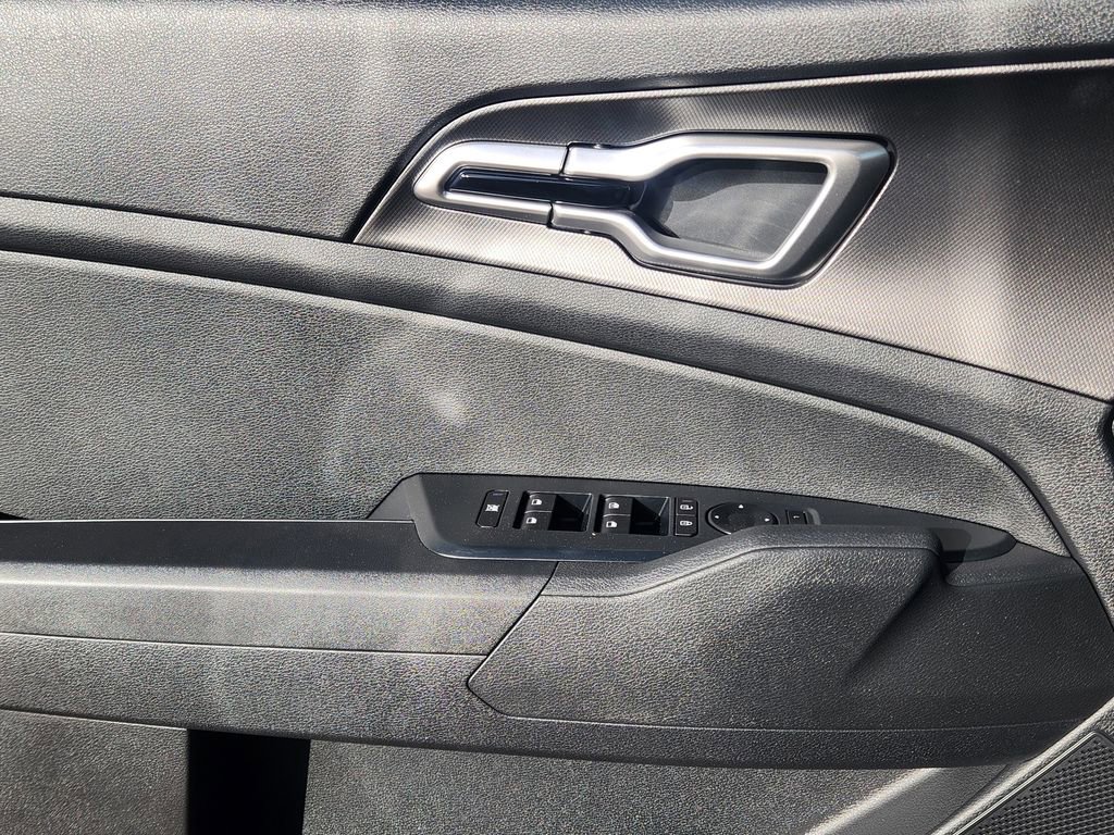 New 2026 Kia Sportage S image 6
