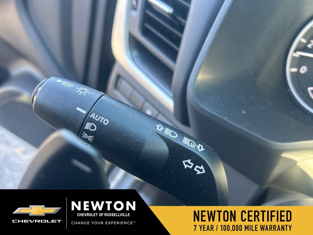 Used 2025 Nissan Rogue SV FWD image 15