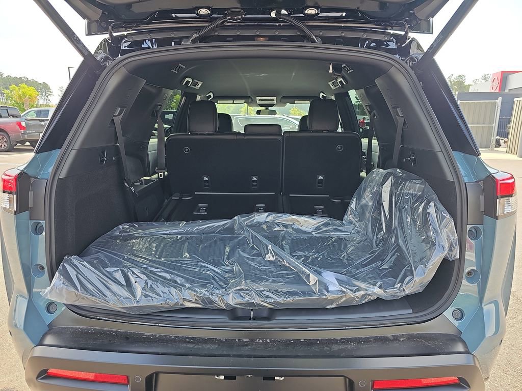 New 2026 Nissan Pathfinder Rock Creek AWD/4WD image 18