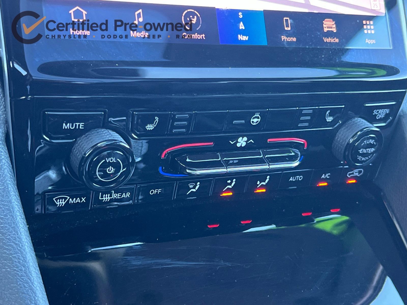 Certified 2022 Jeep Grand Cherokee Limited 4xe image 22