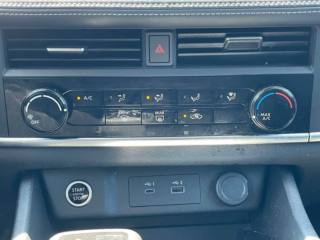 Used 2023 Nissan Rogue S AWD/4WD image 28