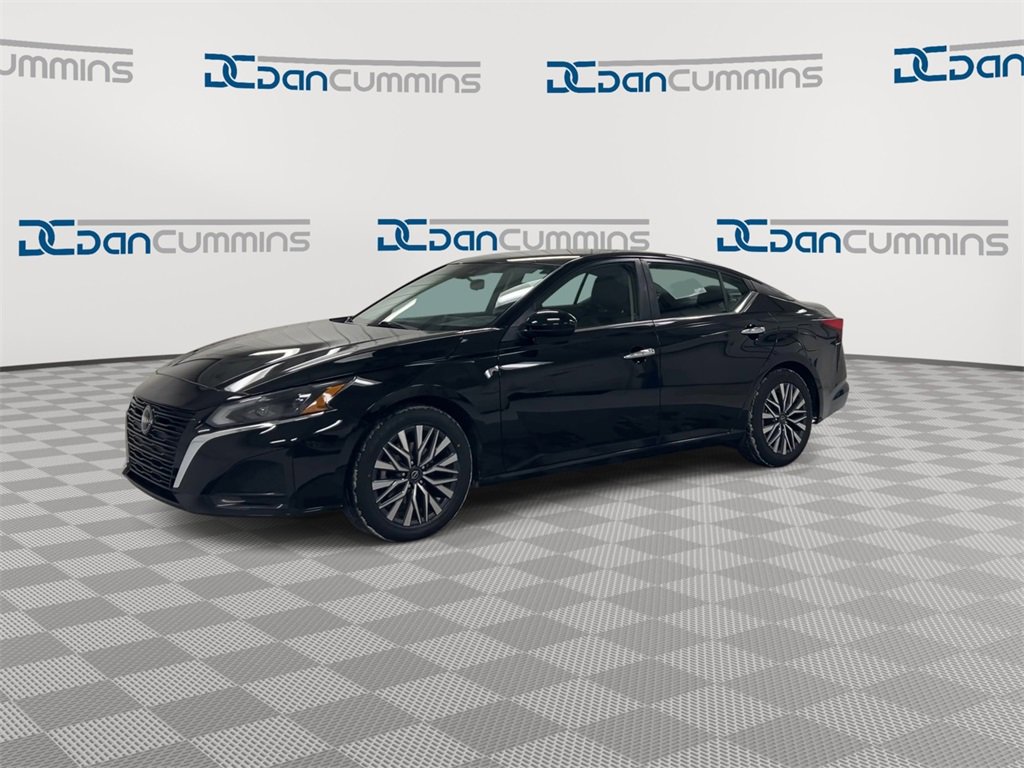 Used 2023 Nissan Altima 2.5 SV image 4