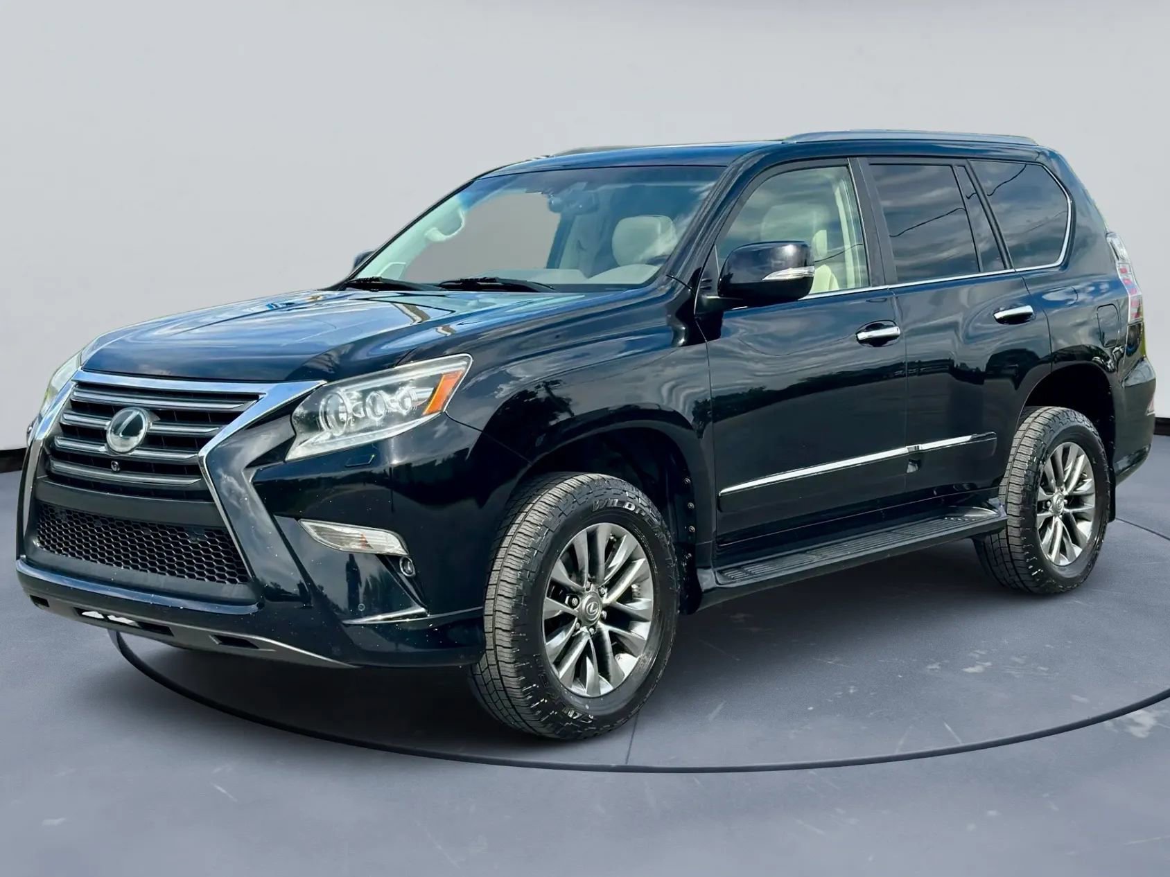 Used 2014 Lexus GX 460 Luxury w/ Driver Support Package AWD/4WD image 2