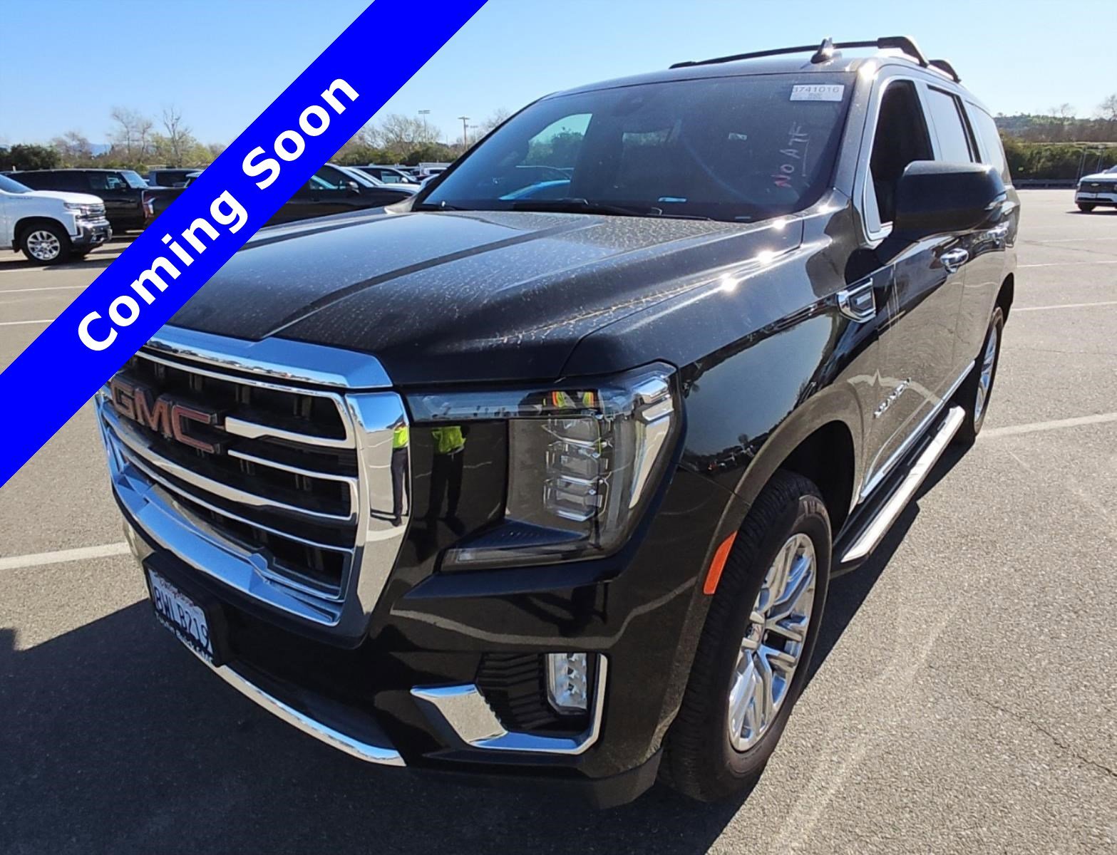 Used 2021 GMC Yukon SLT w/ SLT Premium Package image 1