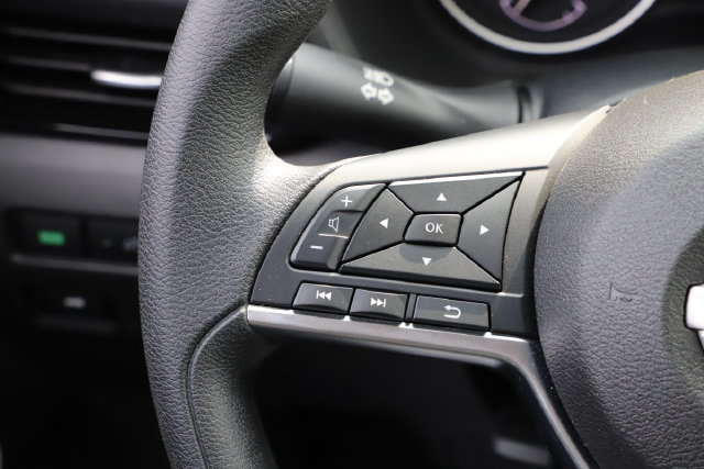 Used 2025 Nissan Sentra SV FWD image 21