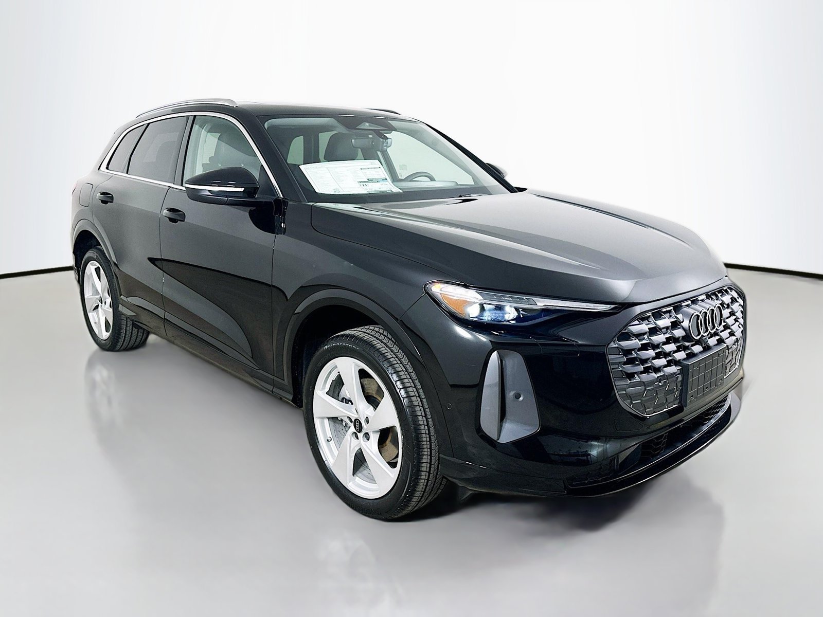 New 2026 Audi Q5 Premium Plus w/ Premium Plus AWD/4WD image 3