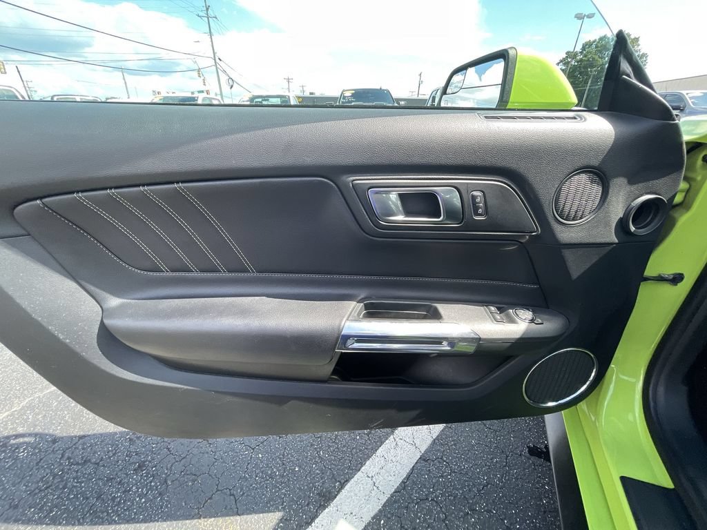 Used 2020 Ford Mustang Premium RWD image 21