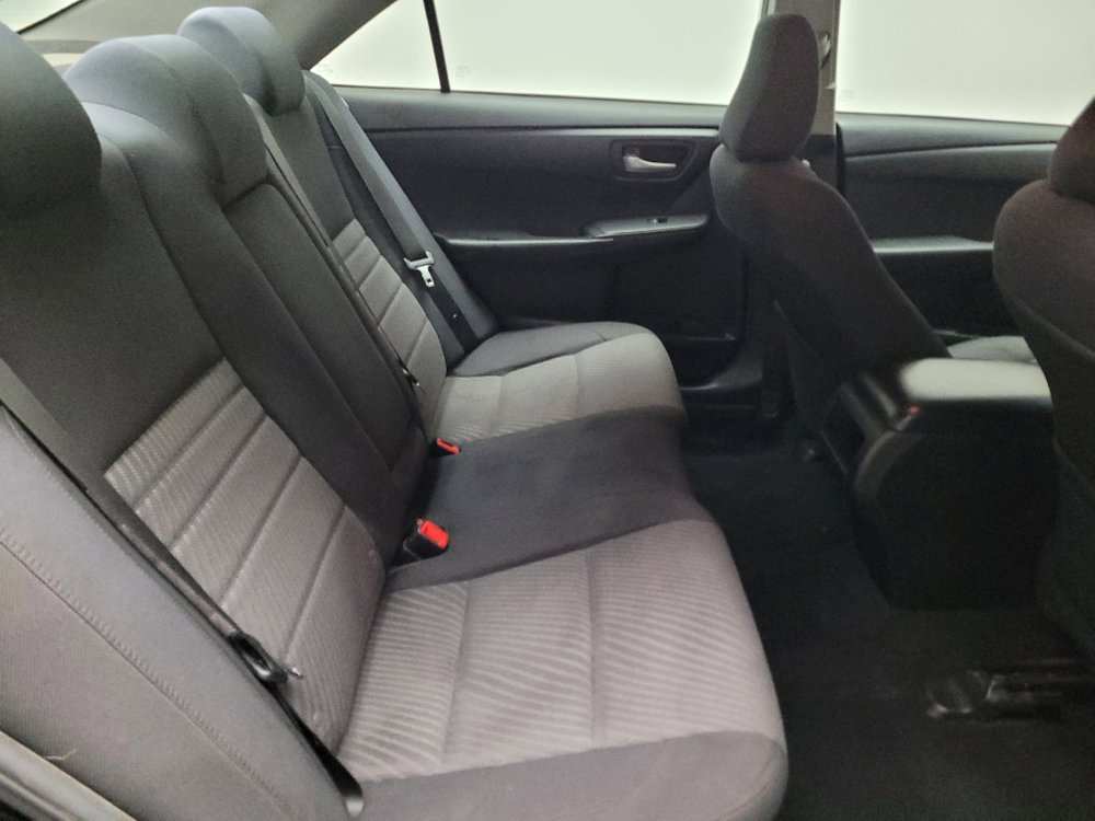 Used 2015 Toyota Camry LE image 19