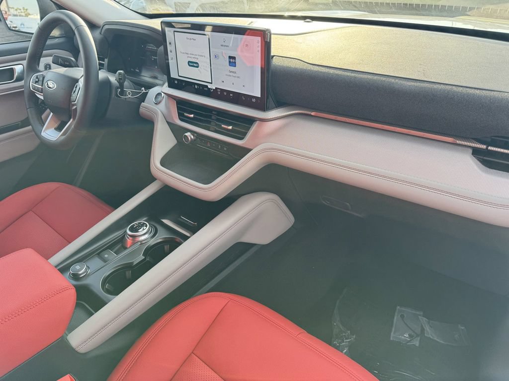New 2025 Ford Explorer Active w/ Active Comfort Package RWD image 5