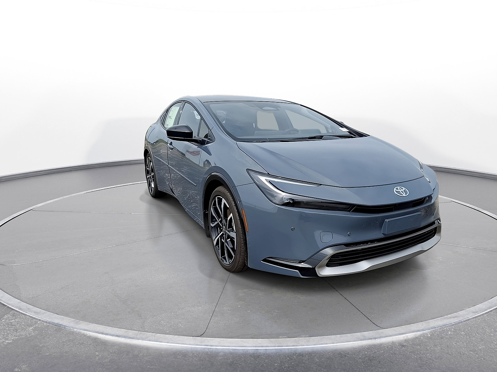 New 2026 Toyota Prius Plug-In Hybrid FWD video 2