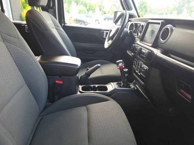 Used 2020 Jeep Gladiator Overland AWD/4WD image 9